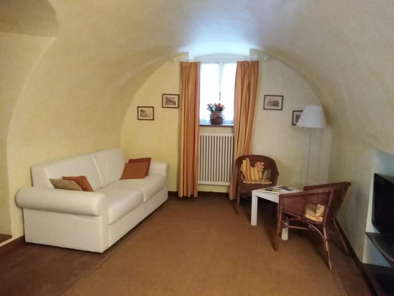 Casa Del Capitello Apartment คาปริโน เวโรเนเซ ภายนอก รูปภาพ