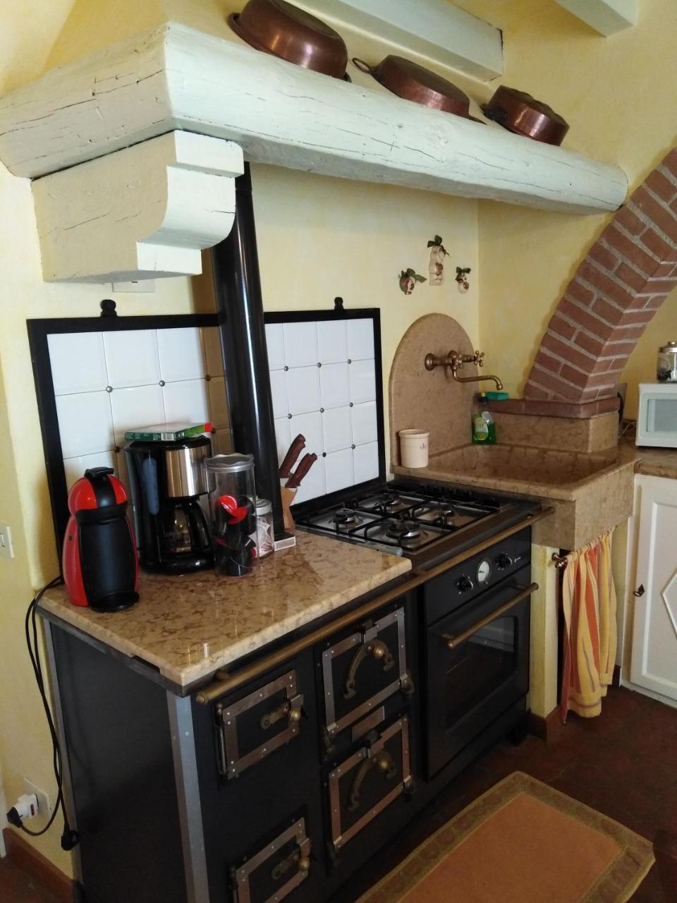 Casa Del Capitello Apartment คาปริโน เวโรเนเซ ภายนอก รูปภาพ