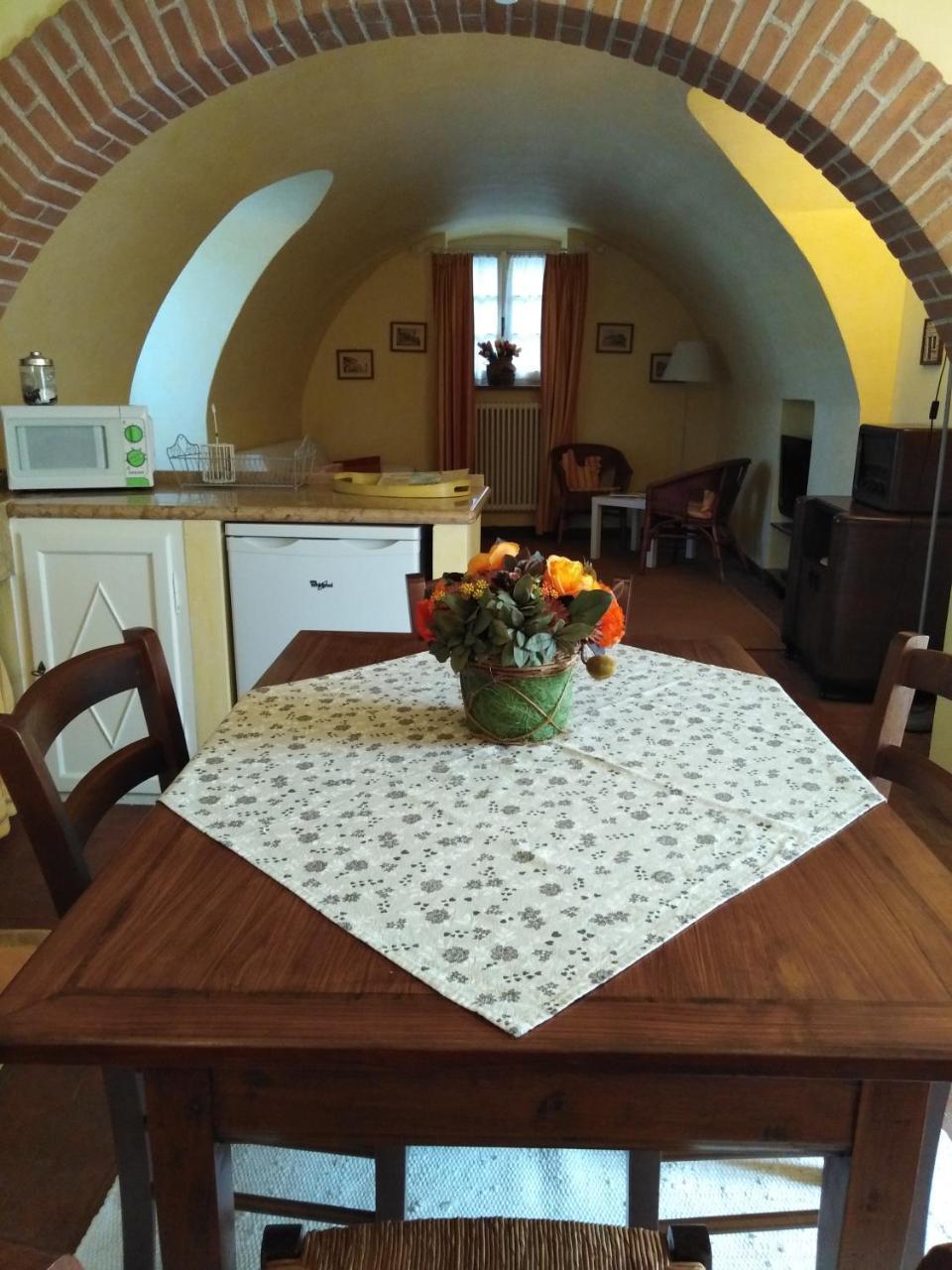 Casa Del Capitello Apartment คาปริโน เวโรเนเซ ภายนอก รูปภาพ